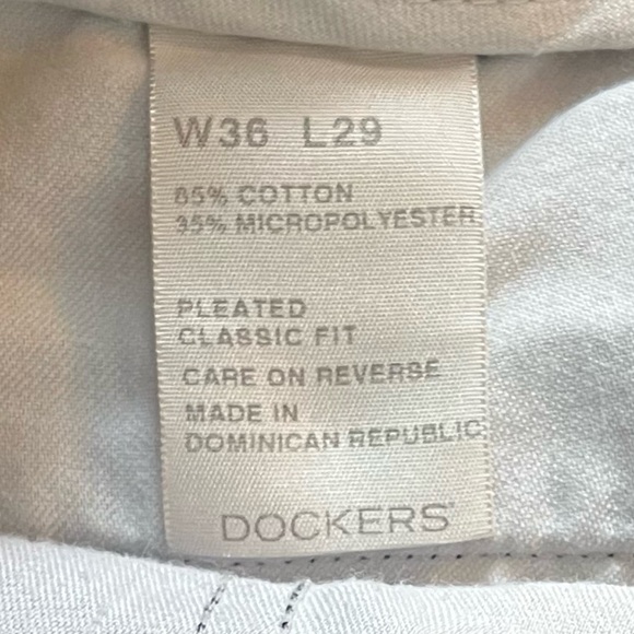 Dockers Men’s Classic Fit Pleated Dress Pants Solid Black Stretch 36x29 Pockets - Picture 8 of 8